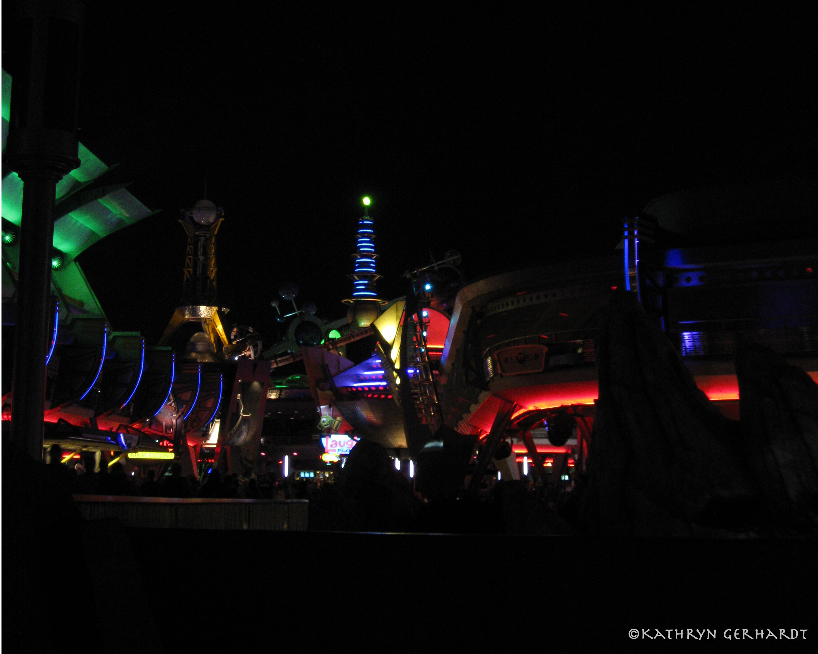 tomorrowland12709a.jpg